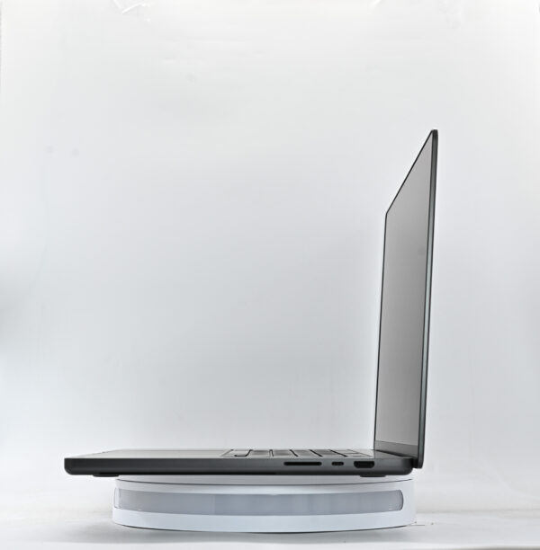 MacBook Pro M3 Pro, 16-inch, 2023, 18GB, 12 Cores, 18 Cores GPU - imagine 5