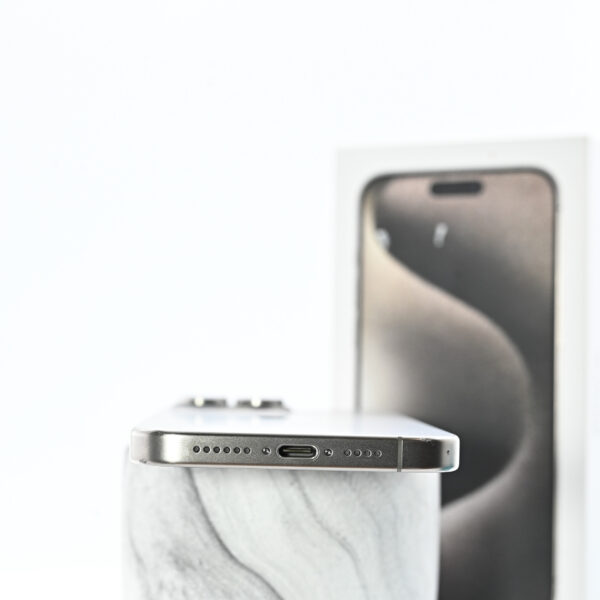 iPhone 15 Pro Max - imagine 8