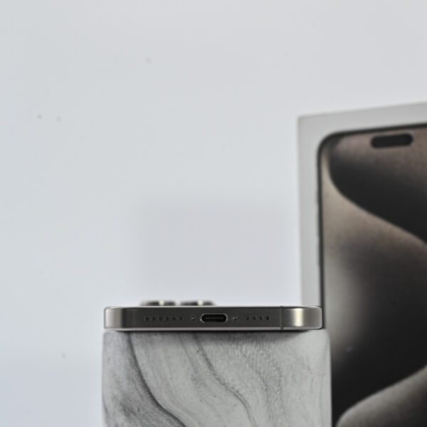 iPhone 15 Pro Max - imagine 9