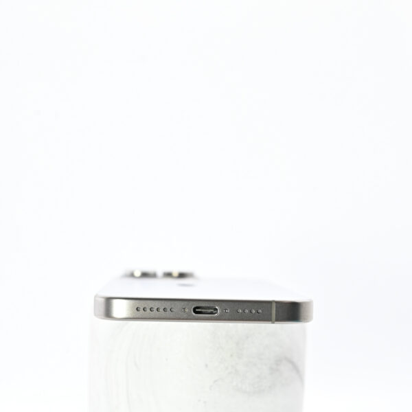 iPhone 15 Pro Max - imagine 7