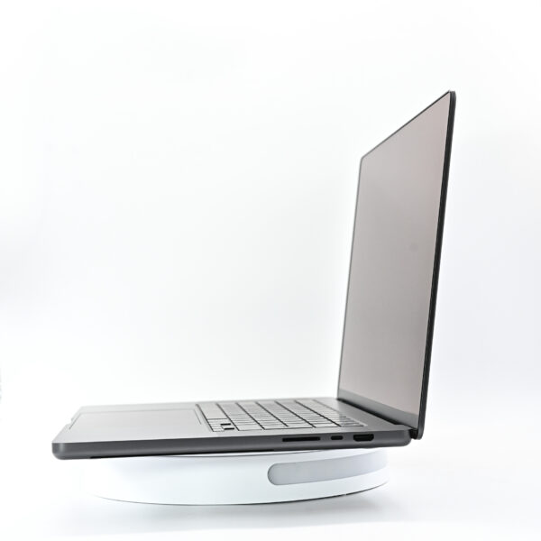 MacBook Air, M2, 13-inch, 2022, 8GB, 8 Cores, 8 Cores GPU - imagine 6