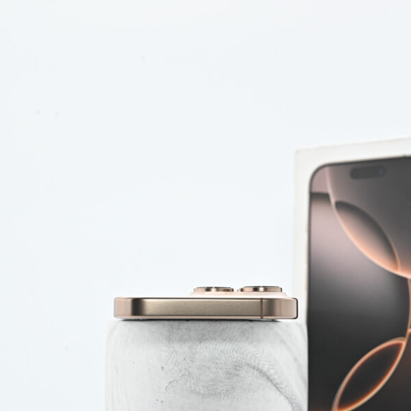 iPhone 16 Pro - imagine 8